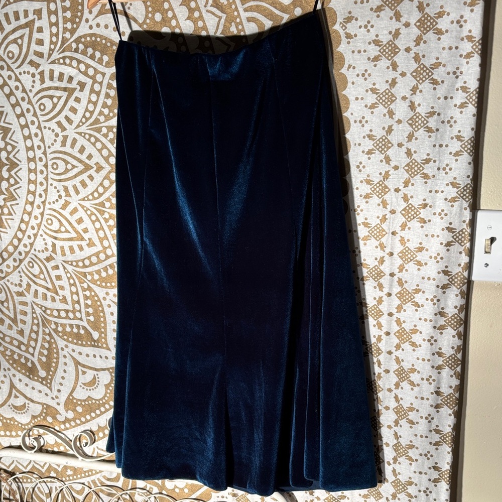 Chic Navy Velvet A-Line Skirt